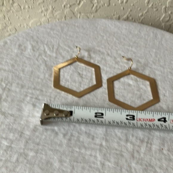 Unbranded: Brushed Gold Tone Hexagon Earrings - Picture 11 of 12